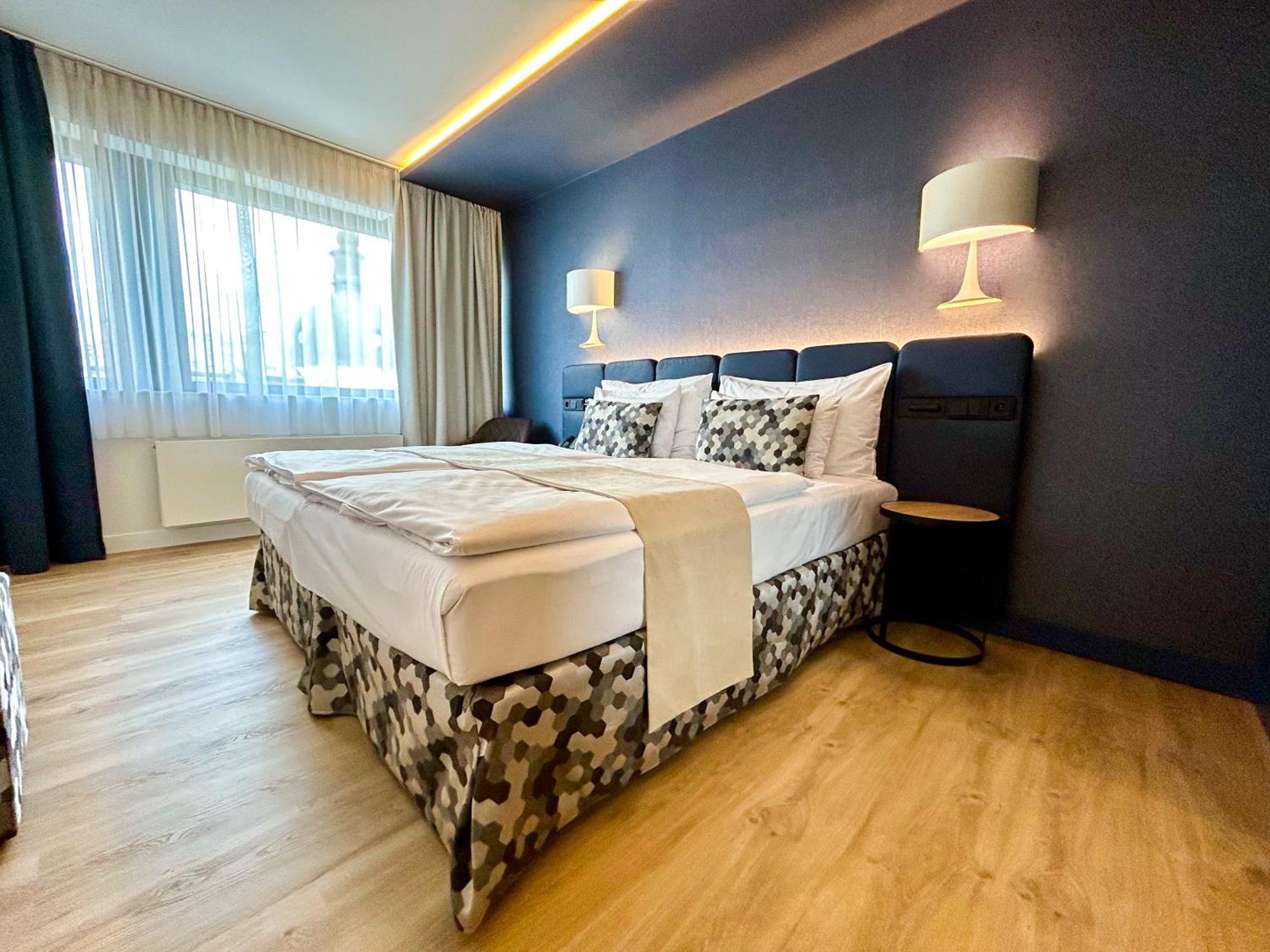 Urban Creme Hotel Prague Exterior photo A room at the hotel